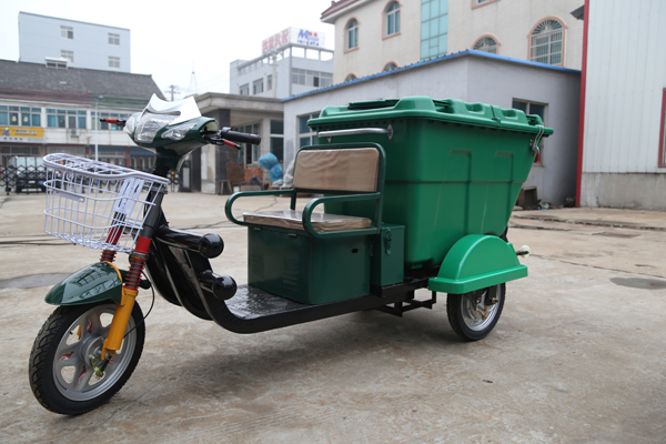 平板頭500升保潔車(chē)的日常保養(yǎng)細(xì)節(jié)